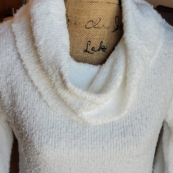 S0 size Medium off white cowl neck sweater - Picture 3 of 8